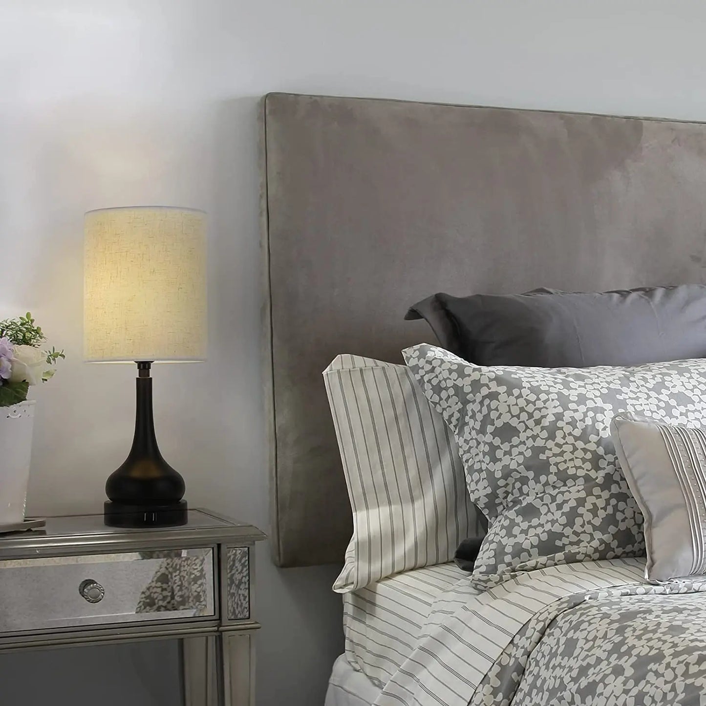 Set of 2 Table Lamps with Touch Control and USB Charging Ports